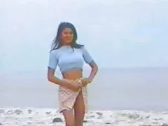 Diễn viên múa ba lê tập sec nguoi va thu vat luyện ở nhà mà không mặc đồ lót
