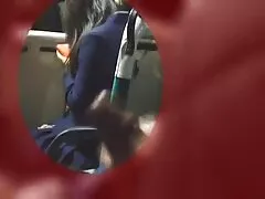 Trưởng thành khiêu dâm người mẫu với kính thích phallus di chuyển từ âm hộ của cô sec nguoi voi thu ấy đến miệng và trở lại